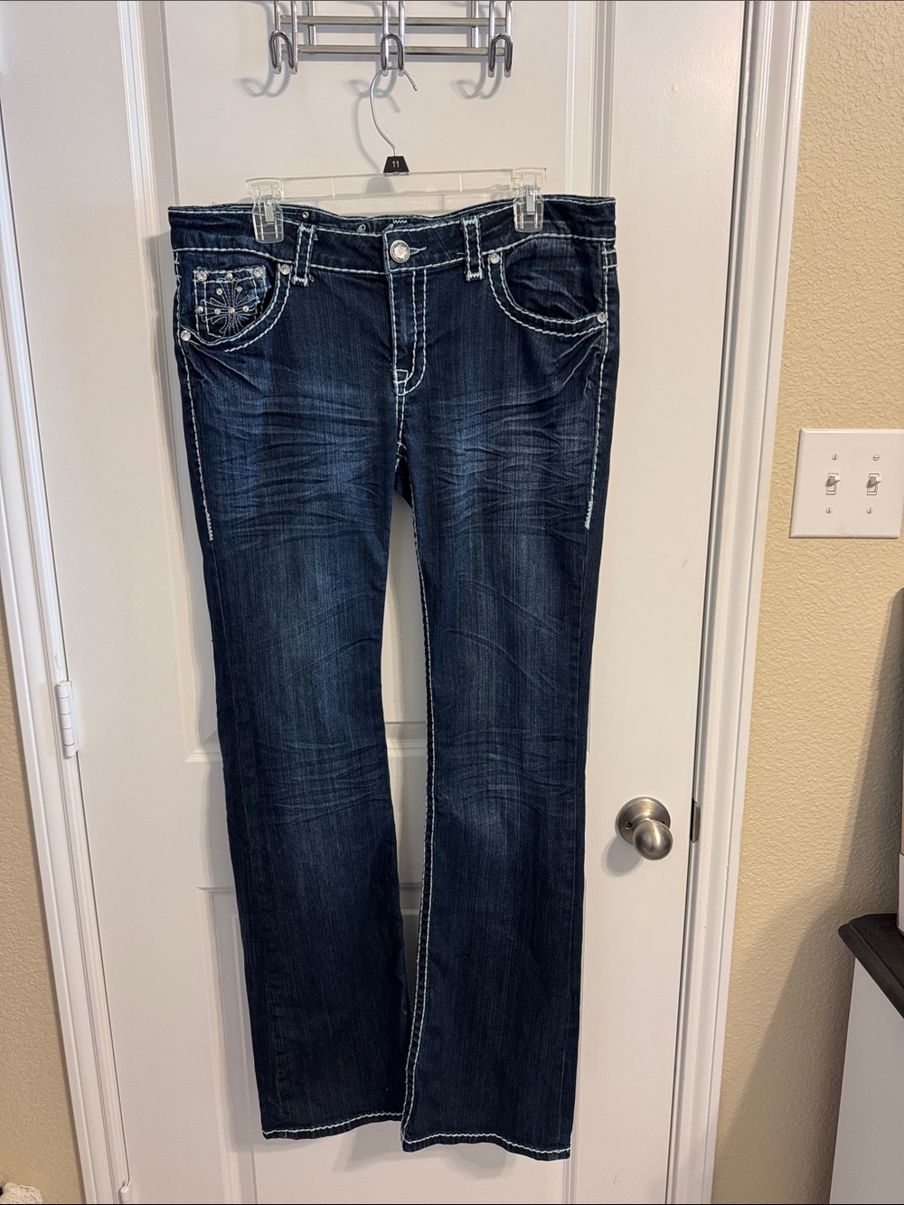 L.A. idol Dark Blue Bootcut Jeans with White Contrast Stitching